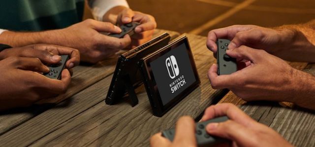 Nintendo Switch300mgz_base.jpg