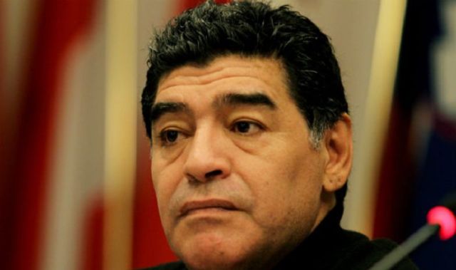 maradona.jpg.4b239fb4c34b778660faca7e30fd02e6.jpg