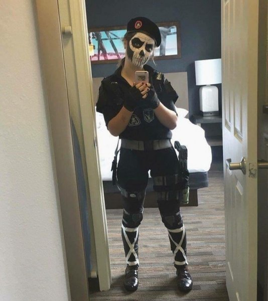 r6caveira.thumb.jpg.8c7cbf9cfcdf6242c5f80030da9f78b6.jpg