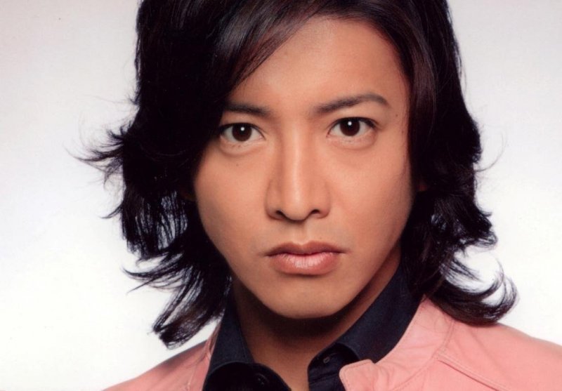 kinopoisk.ru-Takuya-Kimura-1112101.thumb.jpg.2707d800783cbd92746f448bcea68b80.jpg